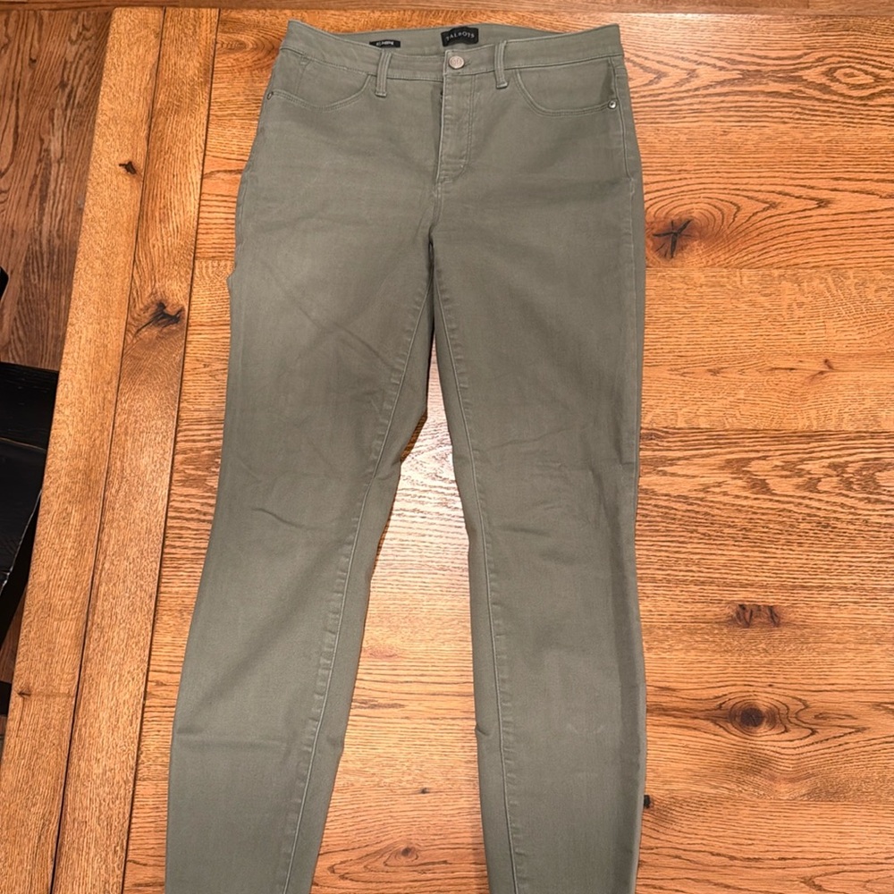 Talbots olive green jeggings.  Size 6